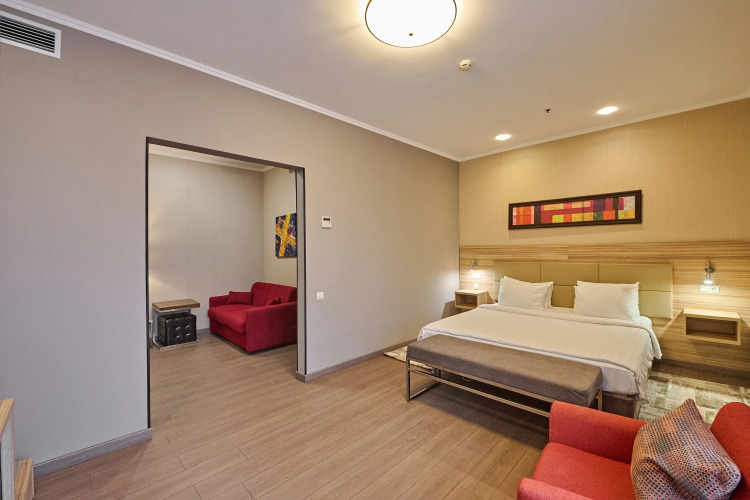 Фотография номера гостиницы Ramada by Wyndham Rostov-on-Don Hotel and Spa