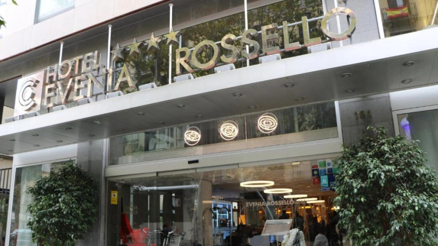 Отель Evenia Rosselló