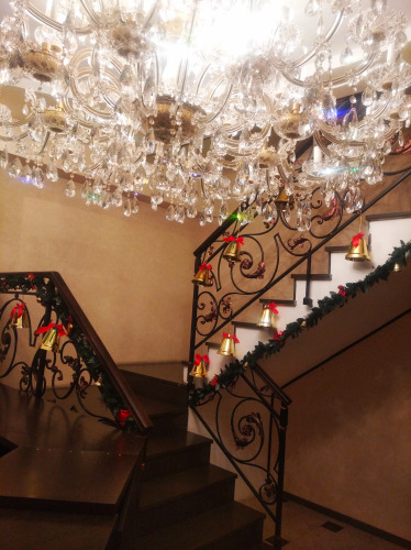 Monarsh Hotel